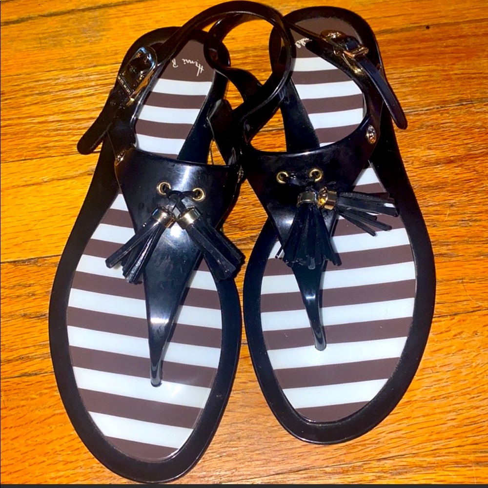 henri bendel sandals